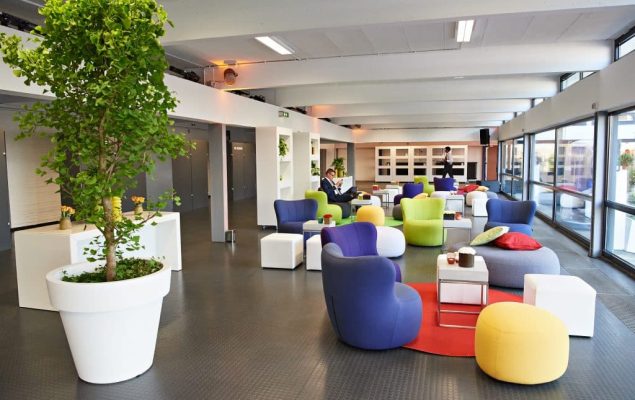 Foyer in der Friedrich-Ebert-Halle